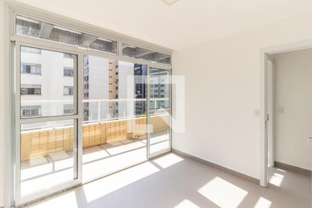 Suíte - Quarto 1 de apartamento para alugar com 3 quartos, 77m² em República, São Paulo