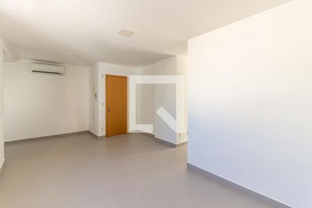 Sala de apartamento para alugar com 3 quartos, 77m² em República, São Paulo