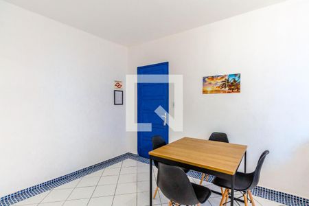 Sala de apartamento para alugar com 1 quarto, 56m² em Nova Mirim, Praia Grande