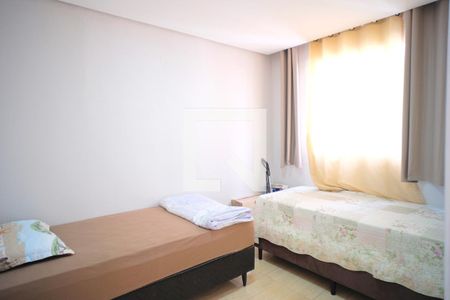 Quarto 2 de apartamento para alugar com 2 quartos, 41m² em Morro Santana, Porto Alegre
