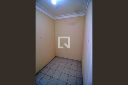 Apartamento à venda com 180m², 4 quartos e 4 vagas Apartamento à venda com 180m², 4 quartos e 4 vagasQuarto de Serviço