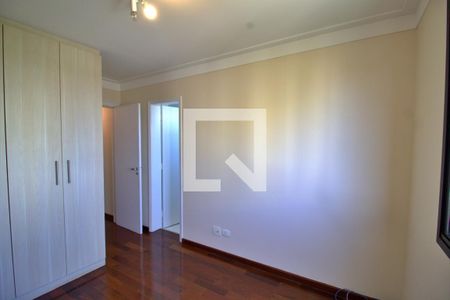 Apartamento à venda com 180m², 4 quartos e 4 vagas Apartamento à venda com 180m², 4 quartos e 4 vagasSuíte 3
