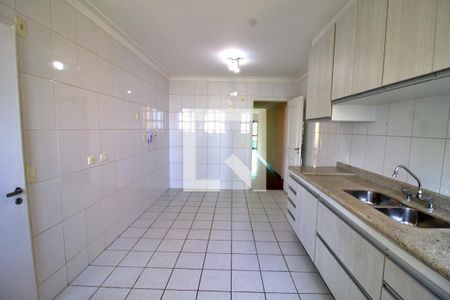 Apartamento à venda com 180m², 4 quartos e 4 vagas Apartamento à venda com 180m², 4 quartos e 4 vagas Cozinha