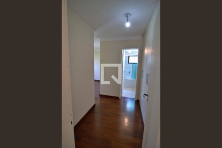 Apartamento à venda com 180m², 4 quartos e 4 vagas Apartamento à venda com 180m², 4 quartos e 4 vagasSuíte 4