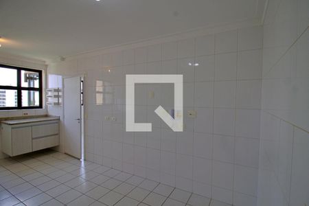 Apartamento à venda com 180m², 4 quartos e 4 vagas Apartamento à venda com 180m², 4 quartos e 4 vagas Cozinha