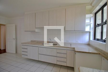 Apartamento à venda com 180m², 4 quartos e 4 vagas Apartamento à venda com 180m², 4 quartos e 4 vagas Cozinha