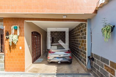 Casa à venda com 149m², 3 quartos e 2 vagas Casa à venda com 149m², 3 quartos e 2 vagasEntrada - Garagem