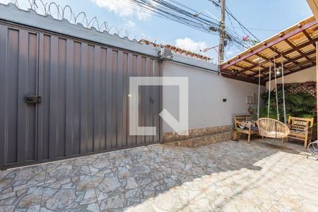 Casa à venda com 149m², 3 quartos e 2 vagas Casa à venda com 149m², 3 quartos e 2 vagasEntrada - Garagem