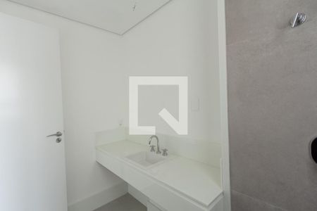 Apartamento à venda com 374m², 5 quartos e 5 vagasBanheiro da Suíte 1
