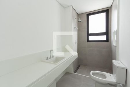 Apartamento à venda com 374m², 5 quartos e 5 vagasBanheiro da Suíte 3