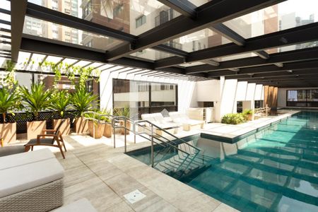 Apartamento à venda com 374m², 5 quartos e 5 vagasÁrea comum - Piscina