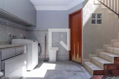 Casa à venda com 300m², 3 quartos e 6 vagasÁrea de Serviço