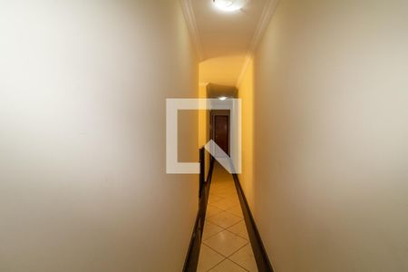 Corredor de casa à venda com 3 quartos, 300m² em Jardim Cotiana, São Paulo
