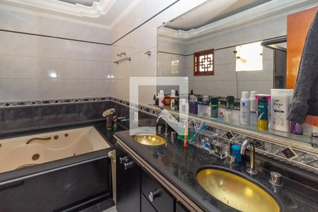 Casa à venda com 300m², 3 quartos e 6 vagasBanheiro da Suíte