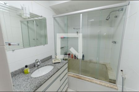 Apartamento à venda com 148m², 3 quartos e 2 vagasBanheiro Social