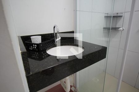 Banheiro de kitnet/studio para alugar com 1 quarto, 25m² em Vila Dom Pedro I, São Paulo