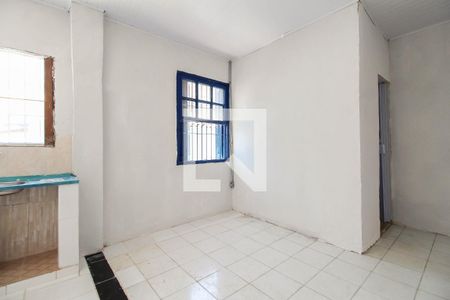 Sala/Quarto de casa para alugar com 1 quarto, 17m² em Vila Bertioga, São Paulo