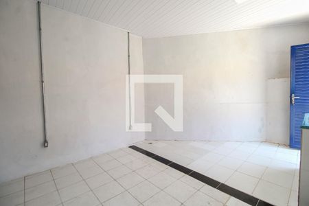 Sala/Quarto de casa para alugar com 1 quarto, 17m² em Vila Bertioga, São Paulo