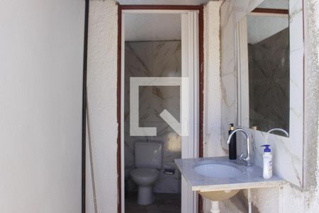 Casa à venda com 188m², 4 quartos e 4 vagasBanheiro Externo