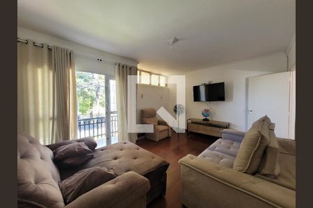 Sala de TV de casa para alugar com 4 quartos, 188m² em Vila Nogueira, Campinas