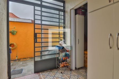 Área de Serviço de casa para alugar com 4 quartos, 250m² em Vila Marari, São Paulo