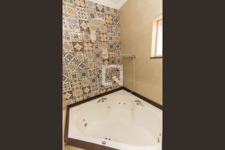 Casa para alugar com 120m², 2 quartos e 2 vagasBanheiro da Suíte 1