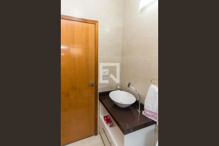 Casa para alugar com 120m², 2 quartos e 2 vagasBanheiro da Suíte 2