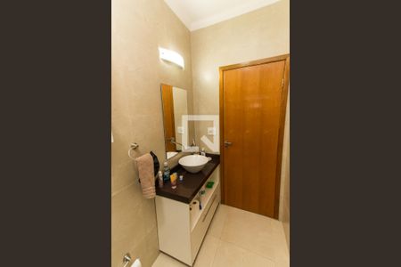 Casa para alugar com 120m², 2 quartos e 2 vagasBanheiro da Suíte 1