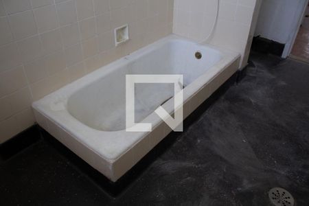 Apartamento à venda com 90m², 2 quartos e sem vaga Apartamento à venda com 90m², 2 quartos e sem vagaBanheiro