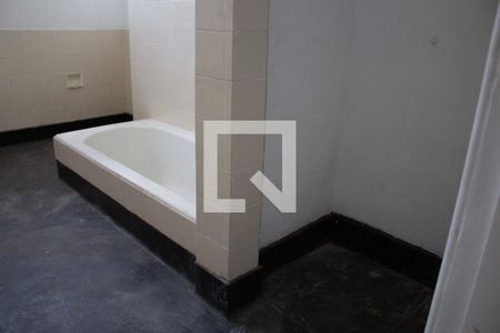 Apartamento à venda com 90m², 2 quartos e sem vaga Apartamento à venda com 90m², 2 quartos e sem vagaBanheiro