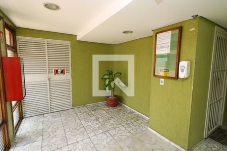 Hall de entrada de kitnet/studio para alugar com 1 quarto, 50m² em Cidade Baixa, Porto Alegre