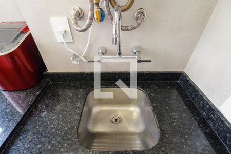 Apartamento à venda com 81m², 3 quartos e 1 vagaÁrea de Serviço 