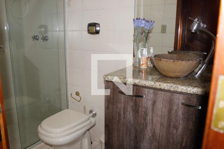 Casa para alugar com 256m², 3 quartos e 3 vagasBanheiro Social 2