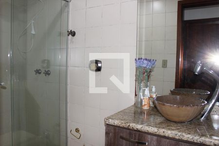 Casa para alugar com 256m², 3 quartos e 3 vagasBanheiro Social 2