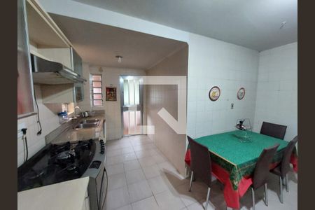 Casa para alugar com 256m², 3 quartos e 3 vagasCozinha