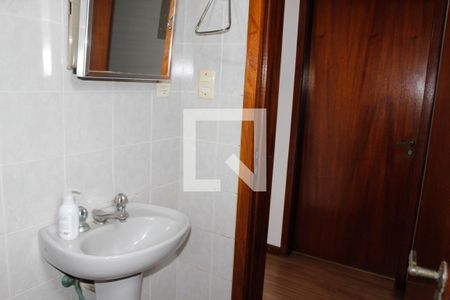 Casa para alugar com 256m², 3 quartos e 3 vagasBanheiro Social 1