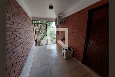 Casa para alugar com 256m², 3 quartos e 3 vagasHall de entrada