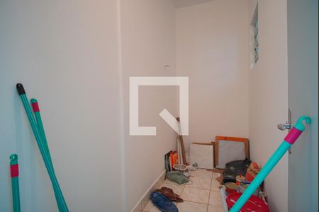 Casa à venda com 280m², 6 quartos e 2 vagasQuarto