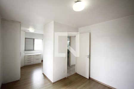 Quarto de apartamento à venda com 2 quartos, 64m² em Vila Firmiano Pinto, São Paulo