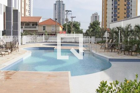 Apartamento à venda com 118m², 3 quartos e 3 vagas Apartamento à venda com 118m², 3 quartos e 3 vagasCondomínio - Piscina