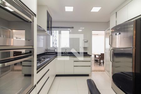 Apartamento à venda com 118m², 3 quartos e 3 vagas Apartamento à venda com 118m², 3 quartos e 3 vagasCozinha