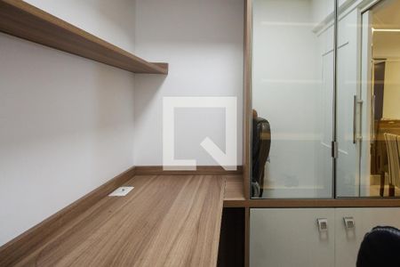 Apartamento à venda com 118m², 3 quartos e 3 vagas Apartamento à venda com 118m², 3 quartos e 3 vagasEscritório