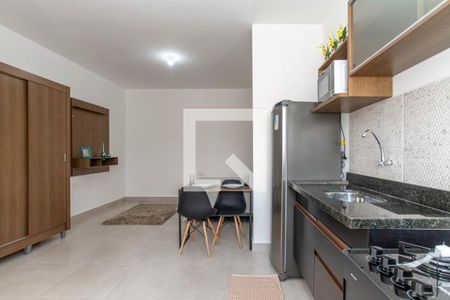 Sala/ cozinha  de kitnet/studio para alugar com 1 quarto, 27m² em Jardim Iporanga, Guarulhos
