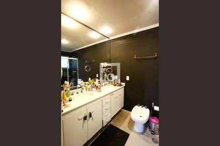 Apartamento à venda com 105m², 2 quartos e 2 vagas Apartamento à venda com 105m², 2 quartos e 2 vagasBanheiro da Suíte 2