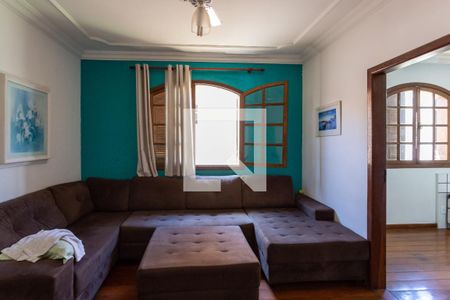 Casa à venda com 139m², 3 quartos e 2 vagas Casa à venda com 139m², 3 quartos e 2 vagasSala de TV