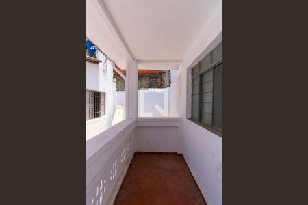 Varanda de casa à venda com 5 quartos, 300m² em Vila Bela, São Paulo