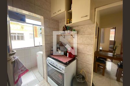 Cozinha de apartamento à venda com 3 quartos, 52m² em Jardim Riacho das Pedras, Contagem