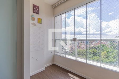 Sacada de apartamento para alugar com 2 quartos, 57m² em Padroeira, Osasco