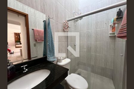 Banheiro de casa de condomínio para alugar com 3 quartos, 108m² em Xangri-lá, Contagem
