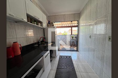Cozinha de casa de condomínio para alugar com 3 quartos, 108m² em Xangri-lá, Contagem